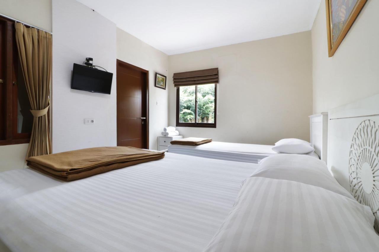 Jayagiri Guesthouse By Belgareti Lembang Exteriör bild