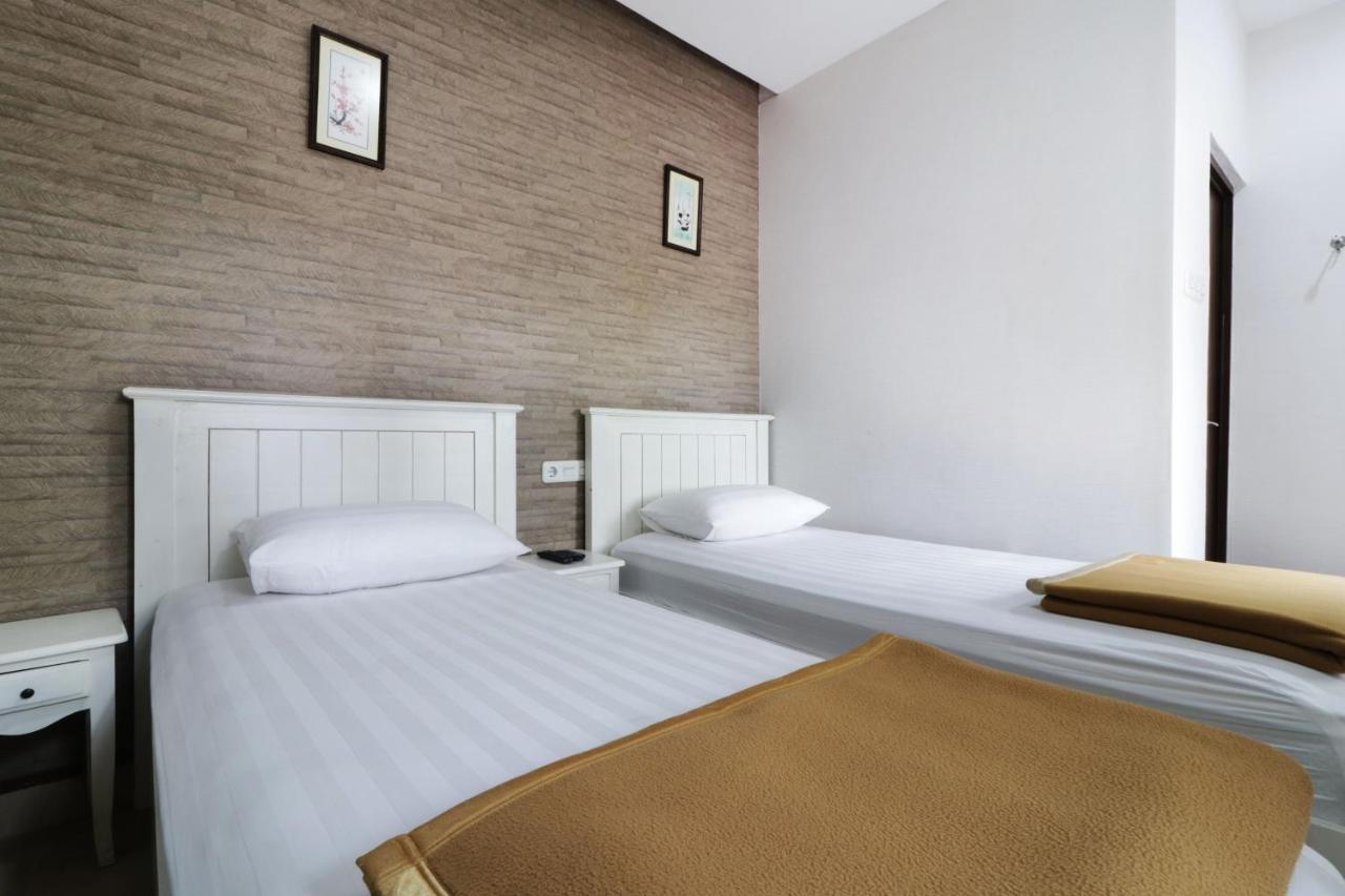 Jayagiri Guesthouse By Belgareti Lembang Exteriör bild